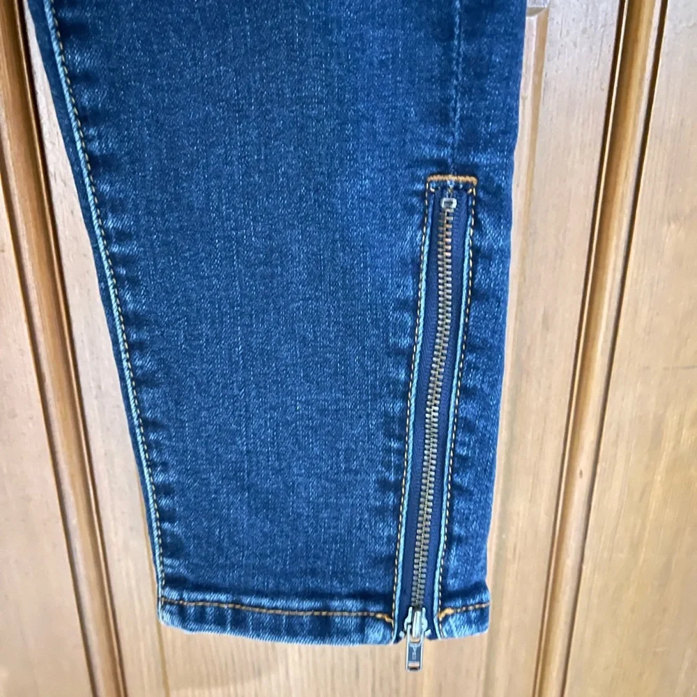 Lucky Brand Charlie Super Skinny Zipper Jeans - Picture 2 of 10